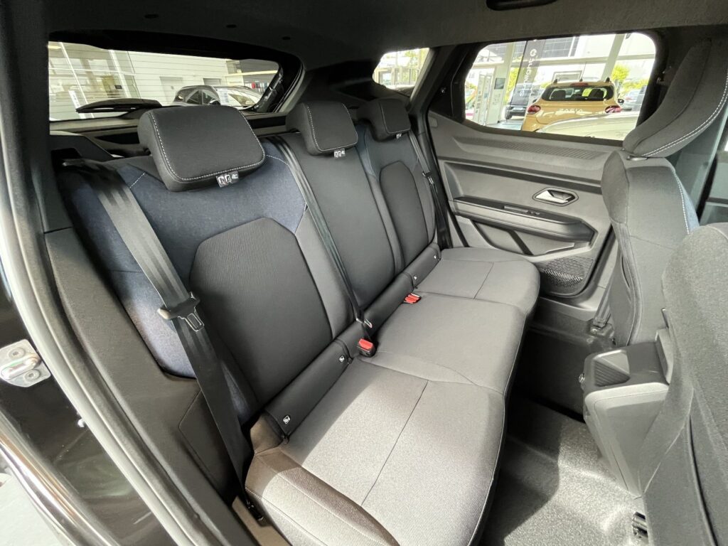 Dacia Duster Exposé-Bild 9