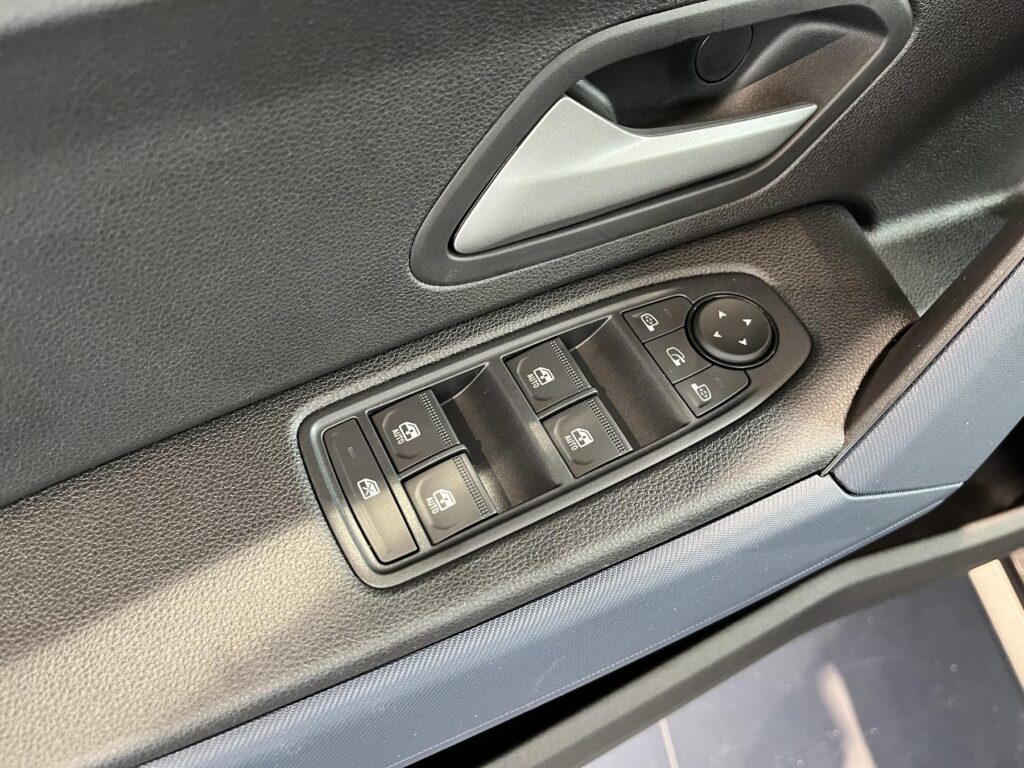 Dacia Duster Exposé-Bild 16