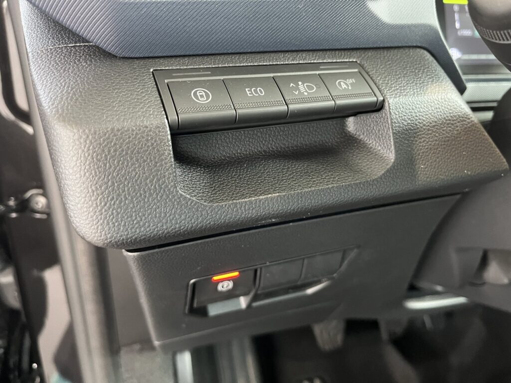 Dacia Duster Exposé-Bild 19