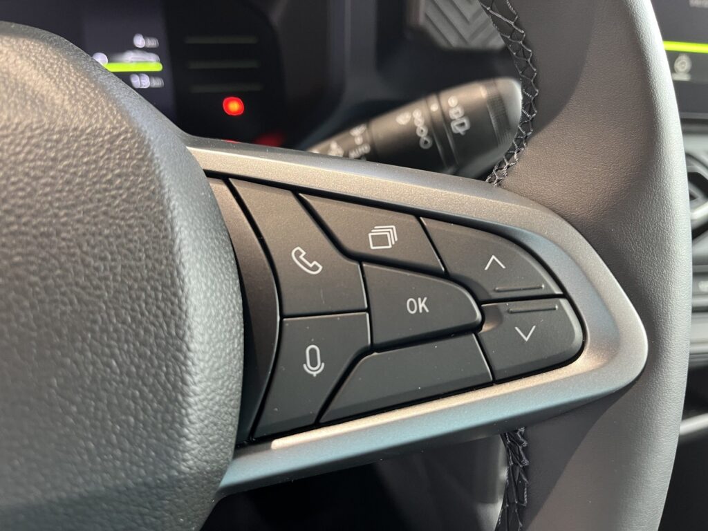 Dacia Duster Exposé-Bild 21