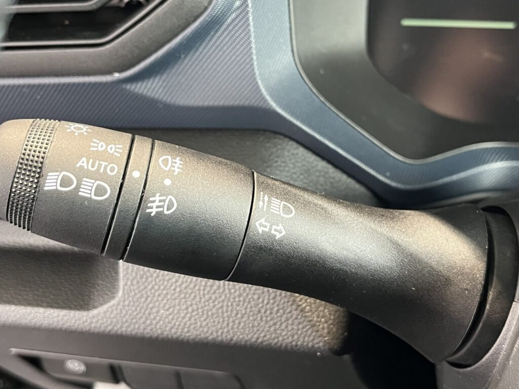 Dacia Duster Exposé-Bild 22