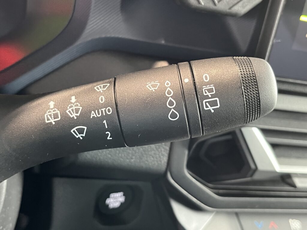 Dacia Duster Exposé-Bild 23