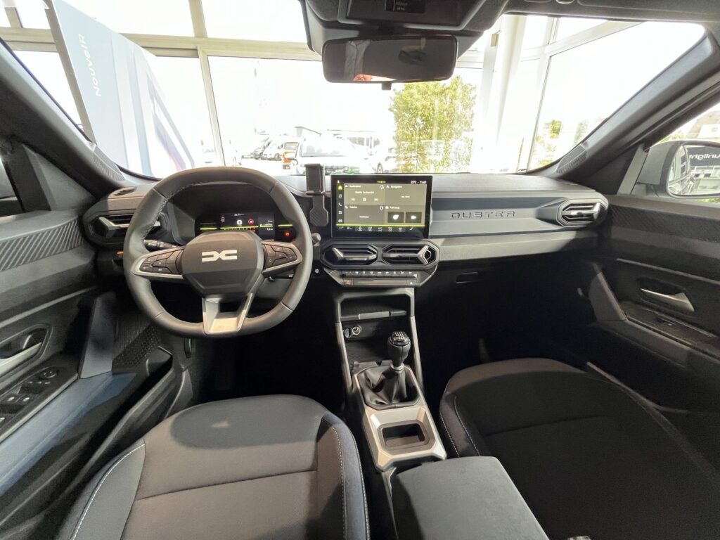 Dacia Duster Exposé-Bild 32