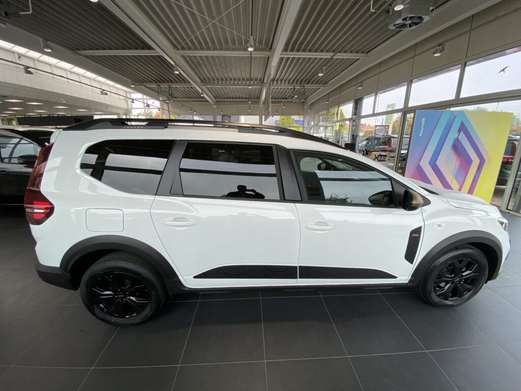 Dacia Jogger Exposé-Bild 4
