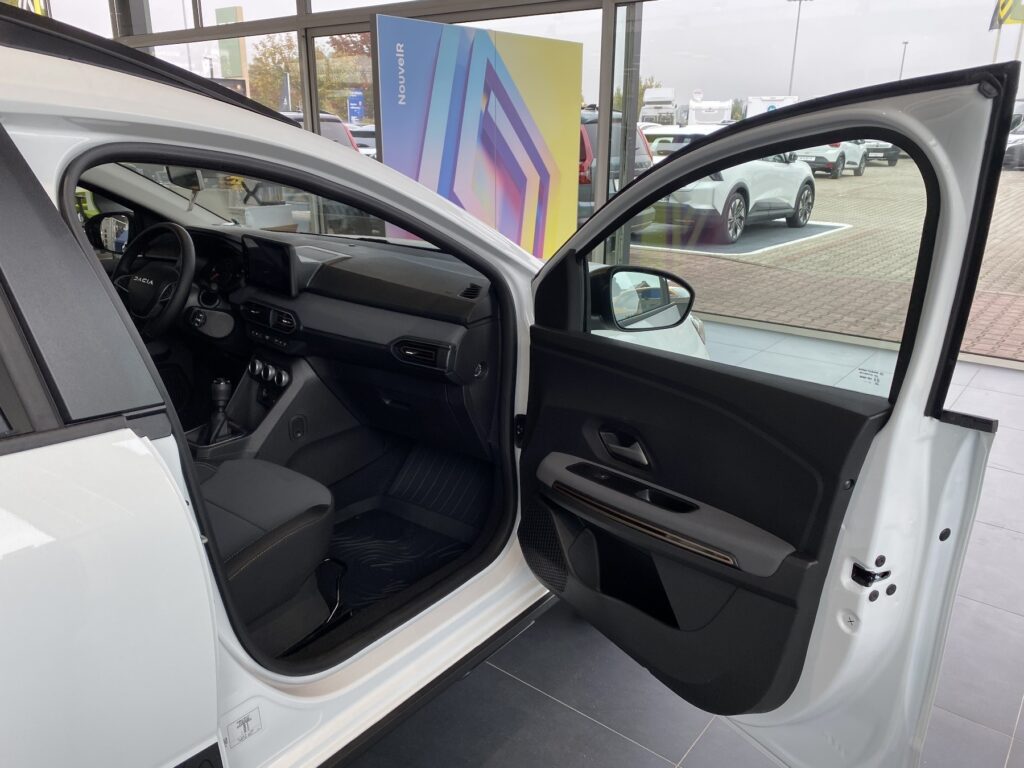 Dacia Jogger Exposé-Bild 5