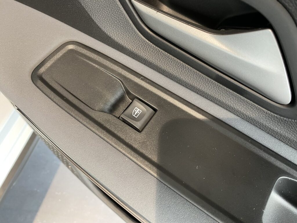 Dacia Jogger Exposé-Bild 8