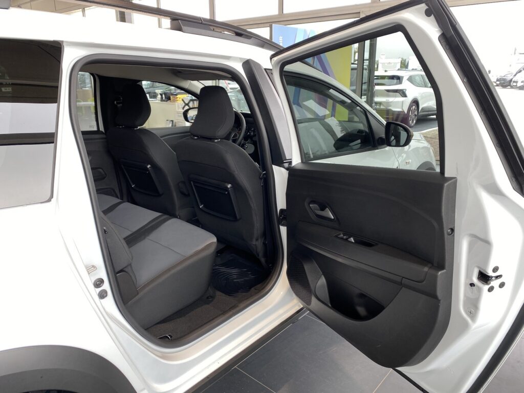 Dacia Jogger Exposé-Bild 9