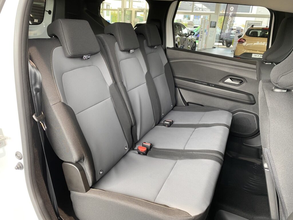 Dacia Jogger Exposé-Bild 10