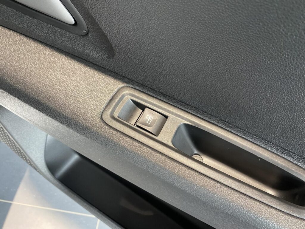 Dacia Jogger Exposé-Bild 12