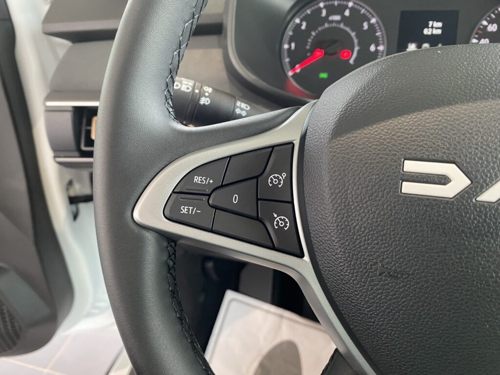 Dacia Jogger Exposé-Bild 24