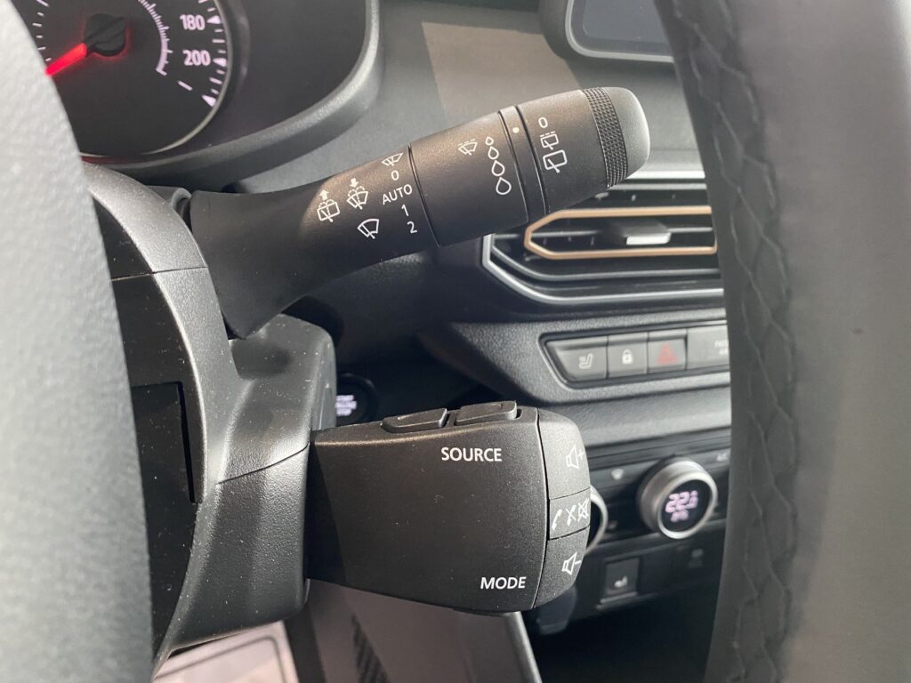 Dacia Jogger Exposé-Bild 27