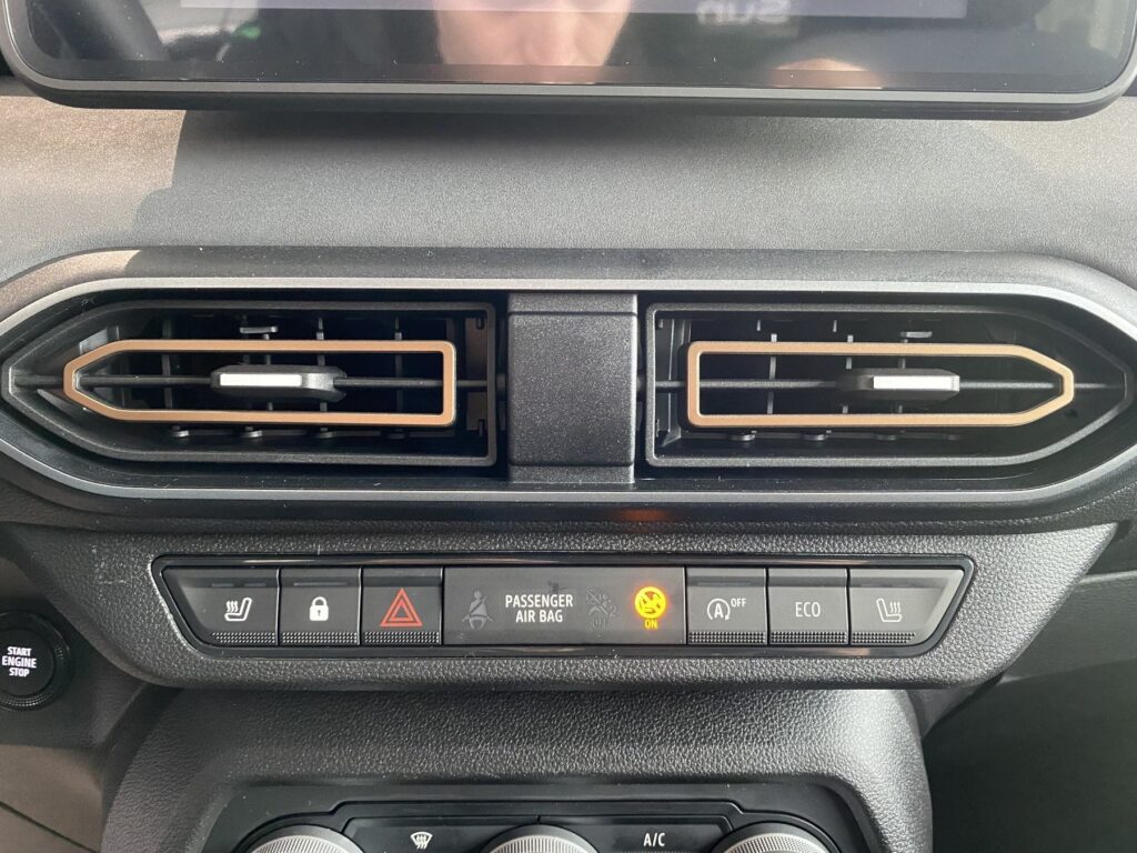 Dacia Jogger Exposé-Bild 30