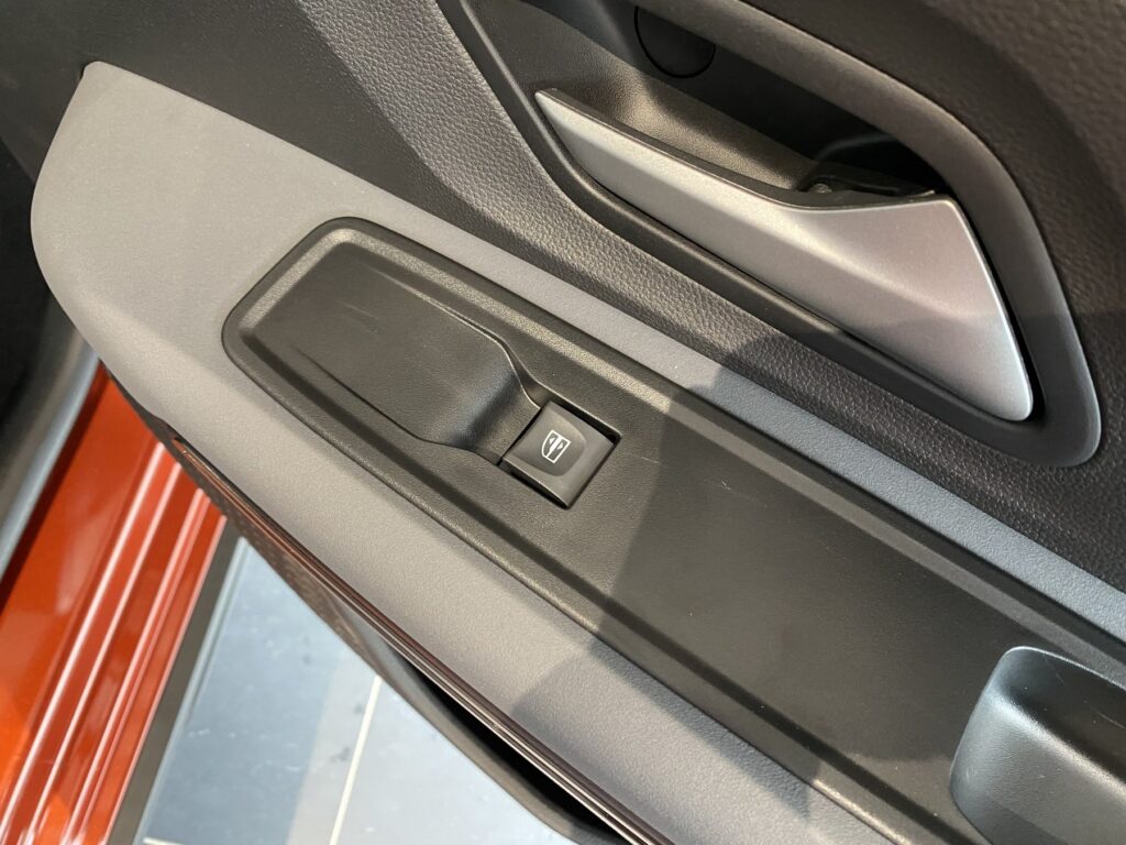 Dacia Jogger Exposé-Bild 7