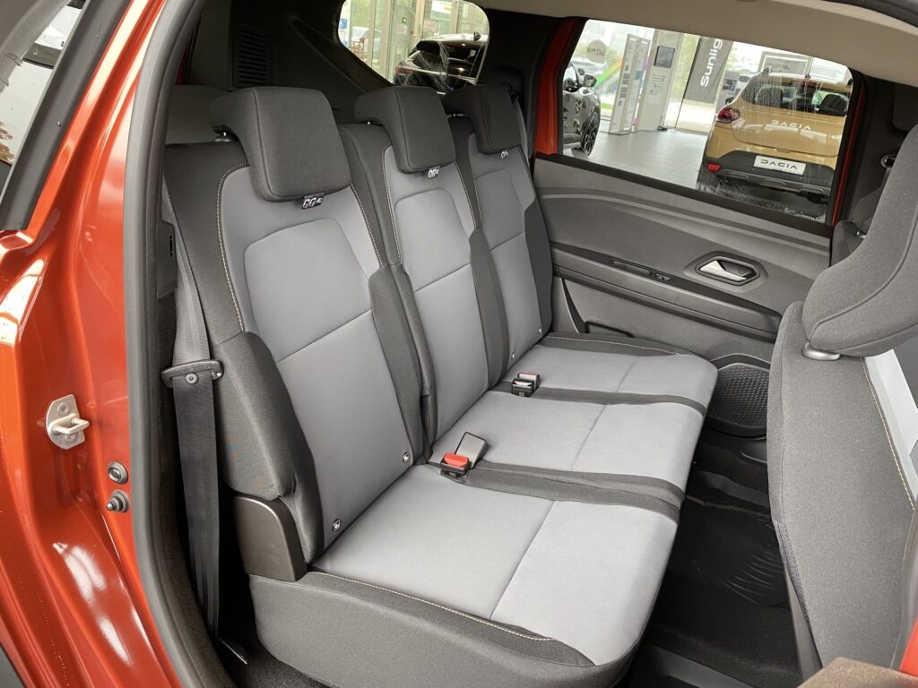 Dacia Jogger Exposé-Bild 10