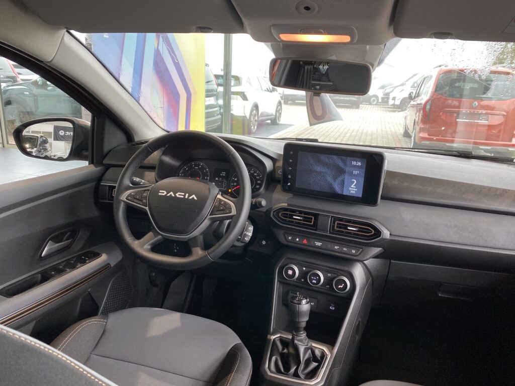 Dacia Jogger Exposé-Bild 13