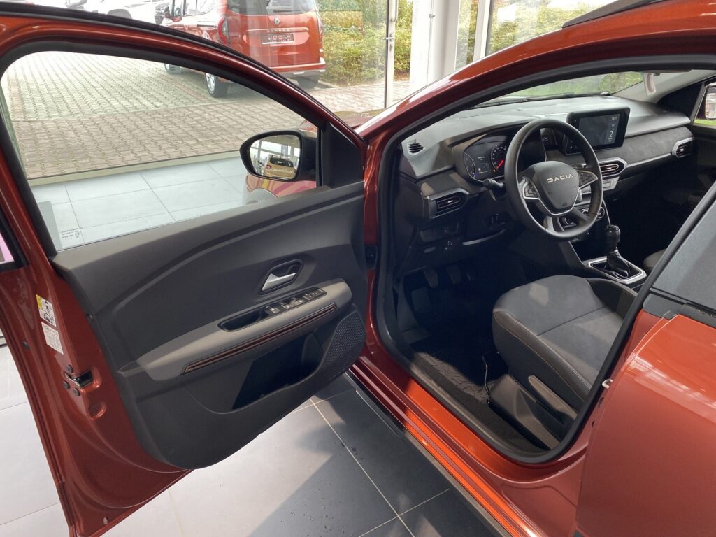 Dacia Jogger Exposé-Bild 20