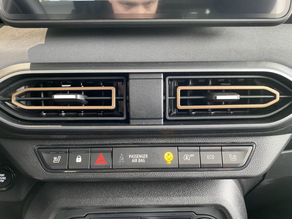 Dacia Jogger Exposé-Bild 31