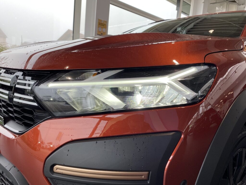 Dacia Jogger Exposé-Bild 36