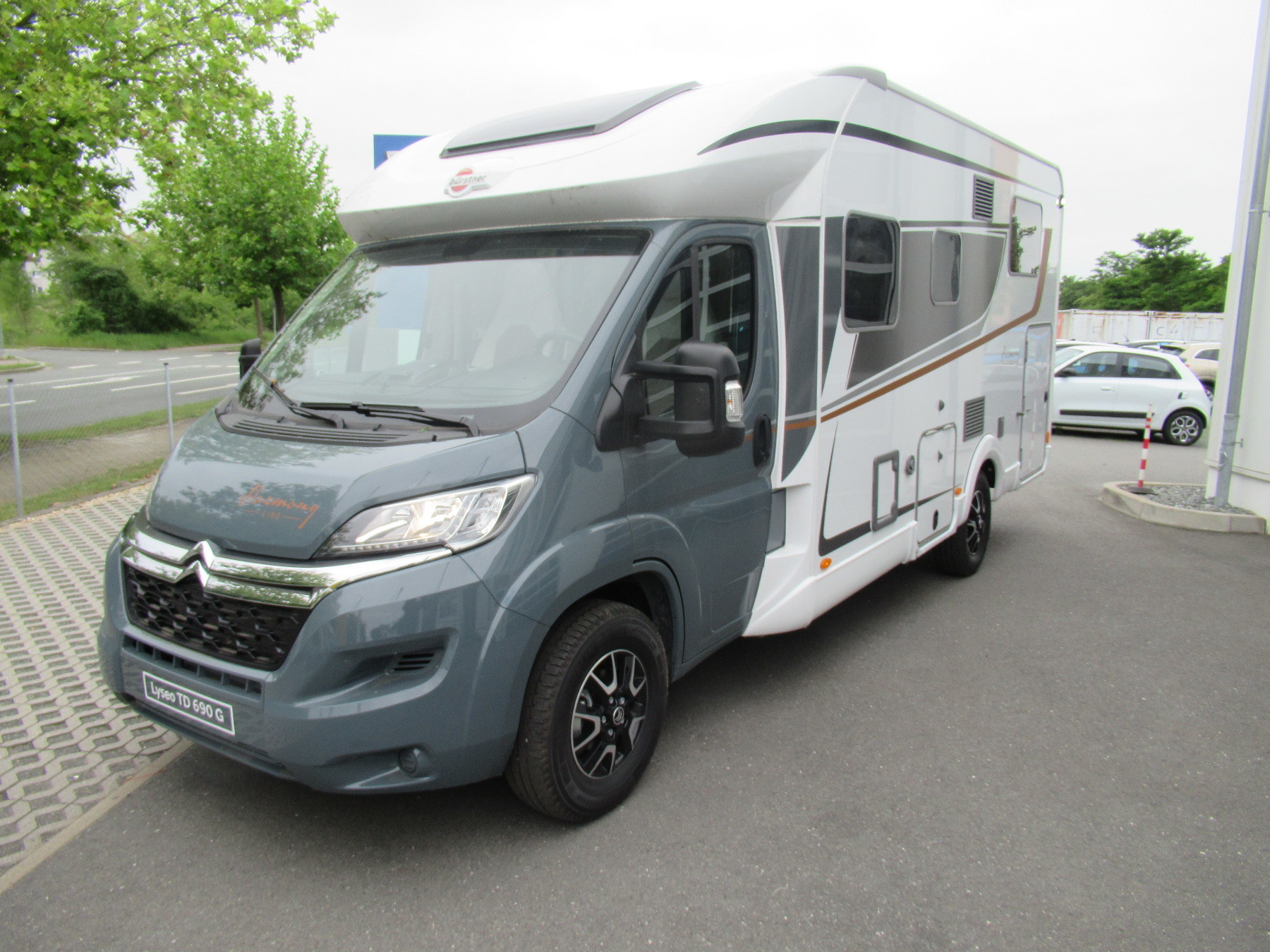 BUERSTNER Lyseo TD T / IT 690 G ABS Fahrerairbag