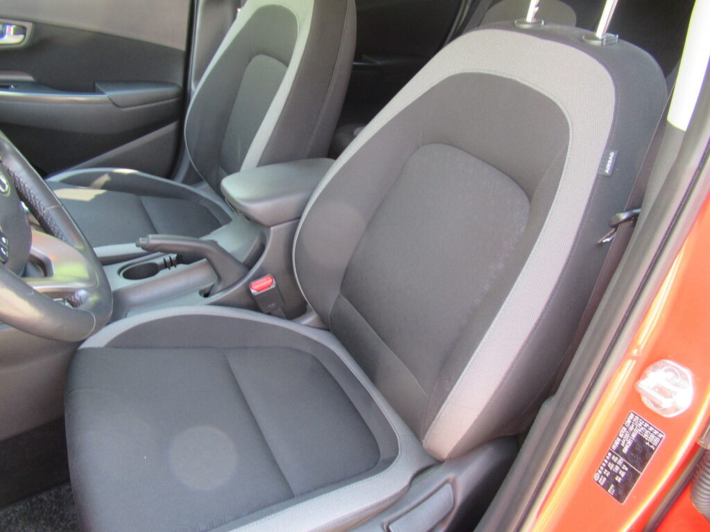 HYUNDAI Kona Exposé-Bild 14