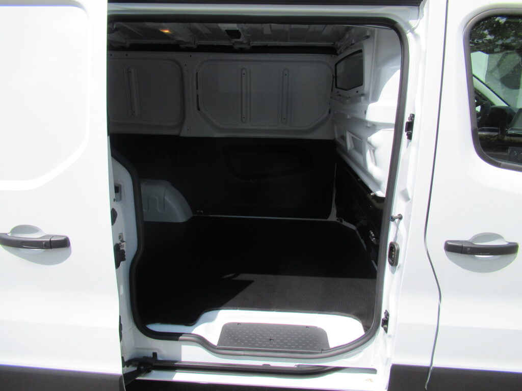 Renault Trafic Exposé-Bild 12