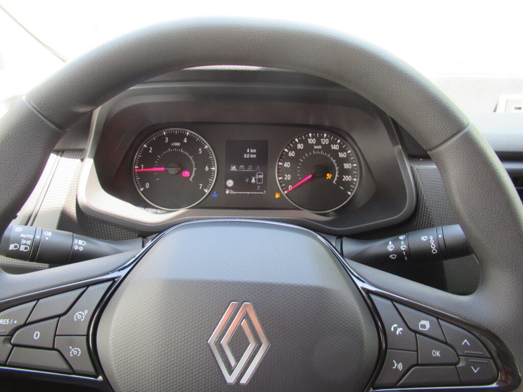 Renault Trafic Exposé-Bild 16