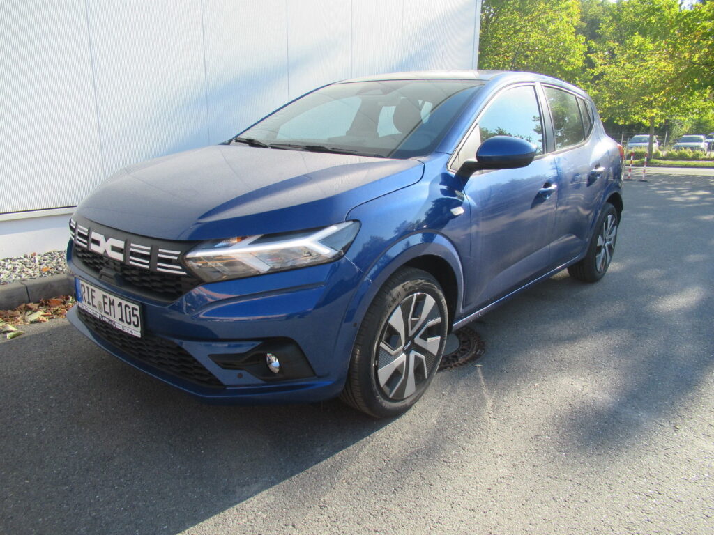 Dacia Sandero Exposé-Bild 1