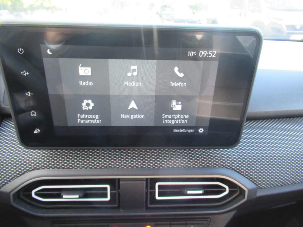 Dacia Sandero Exposé-Bild 8