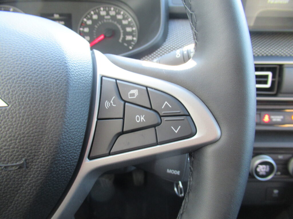 Dacia Sandero Exposé-Bild 17