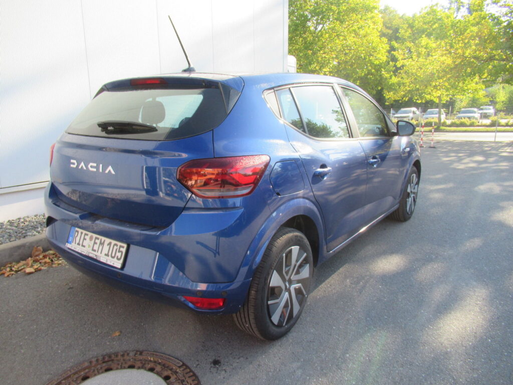 Dacia Sandero Exposé-Bild 18
