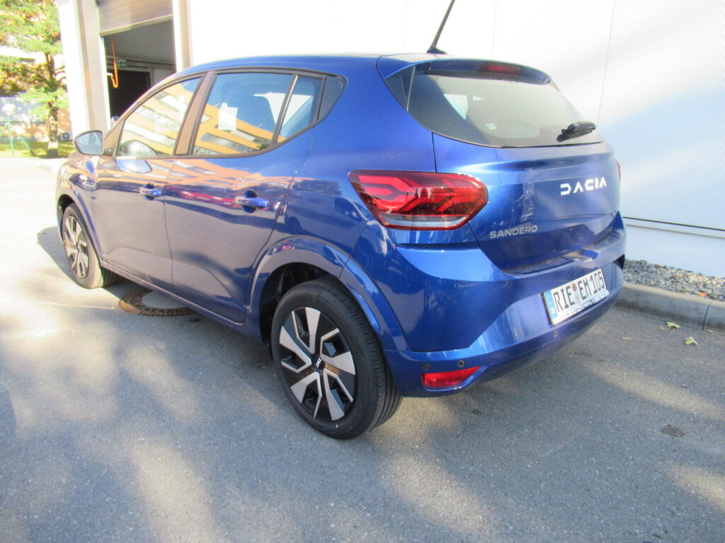 Dacia Sandero Exposé-Bild 23