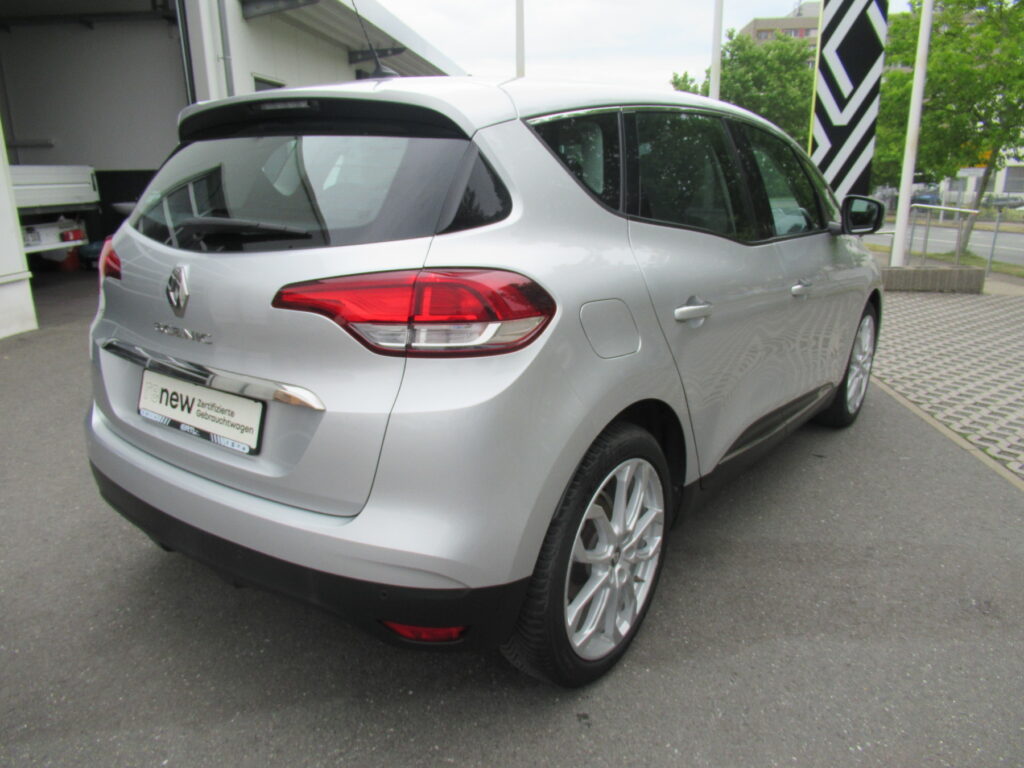 Renault Scenic Exposé-Bild 8