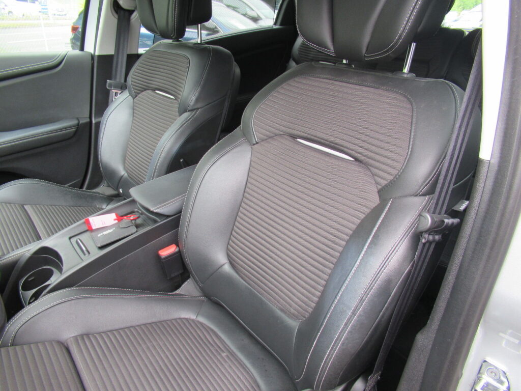 Renault Scenic Exposé-Bild 13