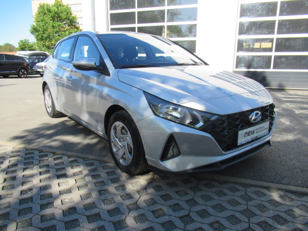 HYUNDAI i20 Exposé-Bild 4