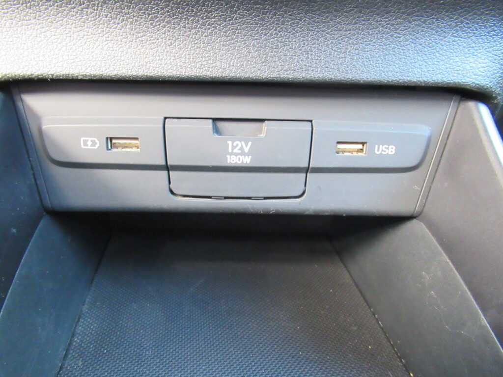 HYUNDAI i20 Exposé-Bild 7