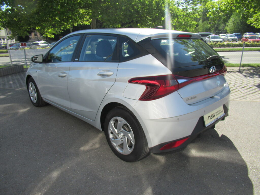 HYUNDAI i20 Exposé-Bild 15