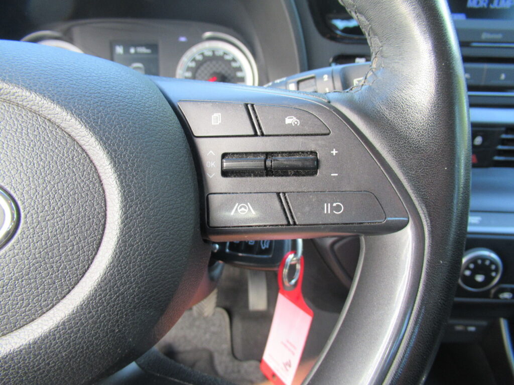 HYUNDAI i20 Exposé-Bild 21