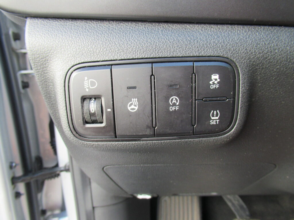 HYUNDAI i20 Exposé-Bild 22