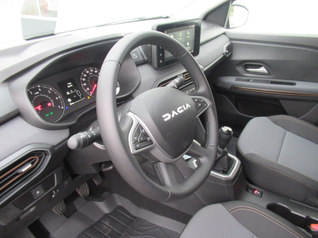 Dacia Jogger Exposé-Bild 10