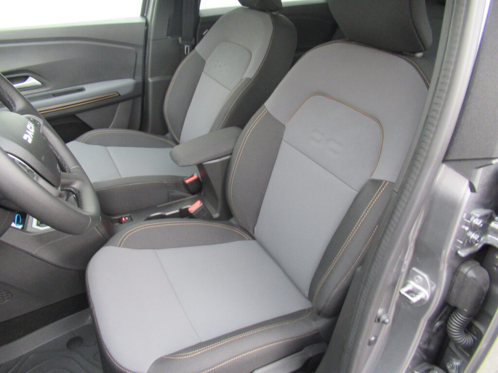 Dacia Jogger Exposé-Bild 11