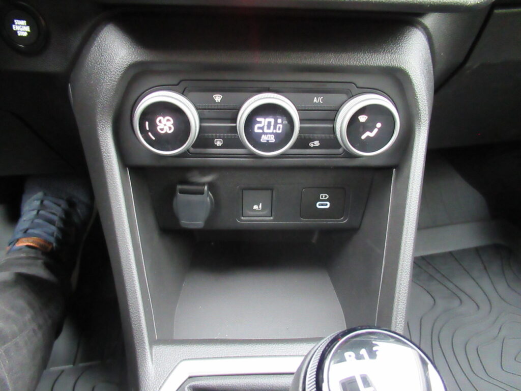 Dacia Jogger Exposé-Bild 12