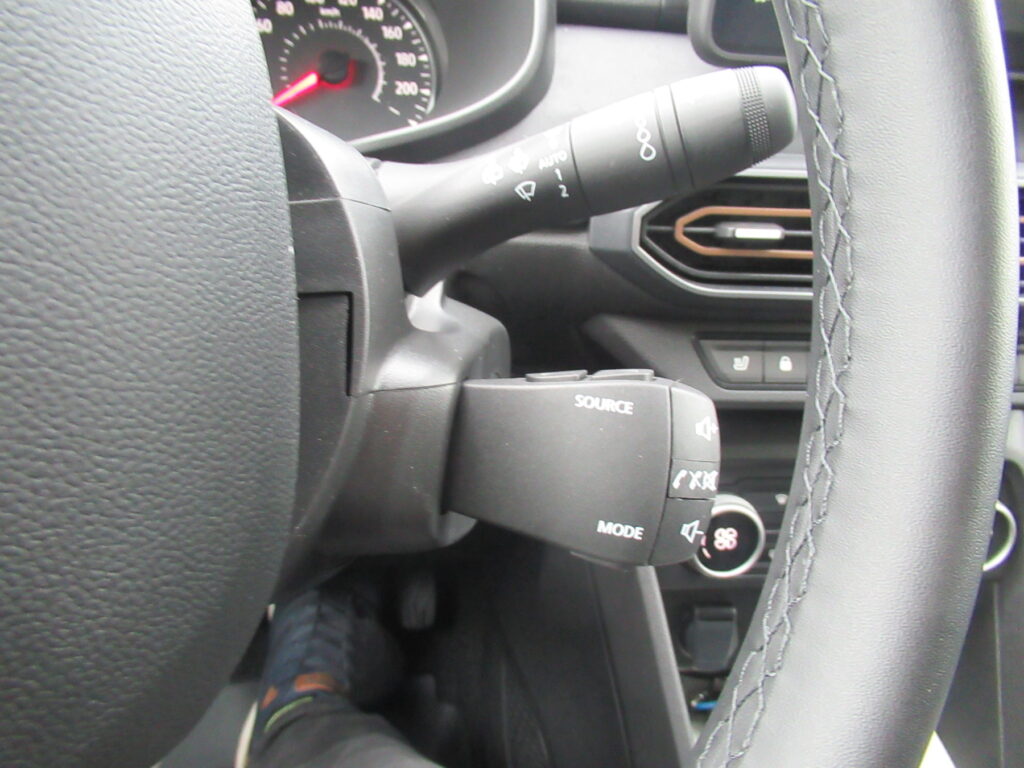 Dacia Jogger Exposé-Bild 15