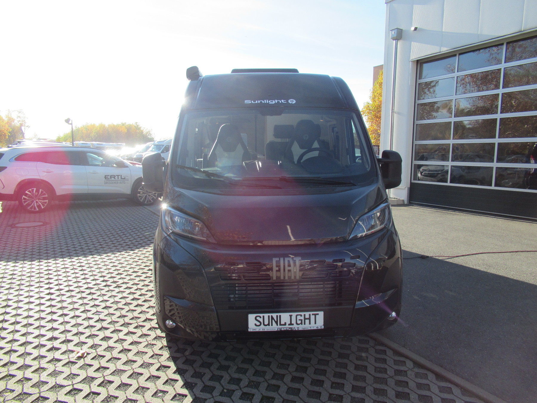 Sunlight Cliff (ww_41480)