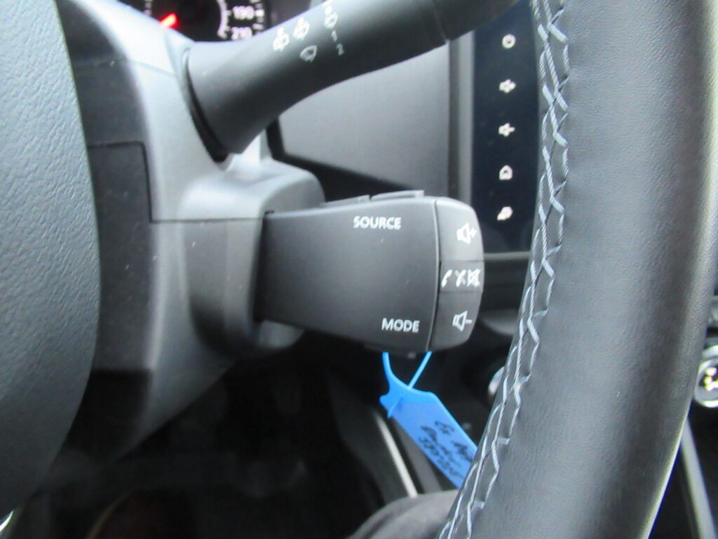 Dacia Duster Exposé-Bild 6