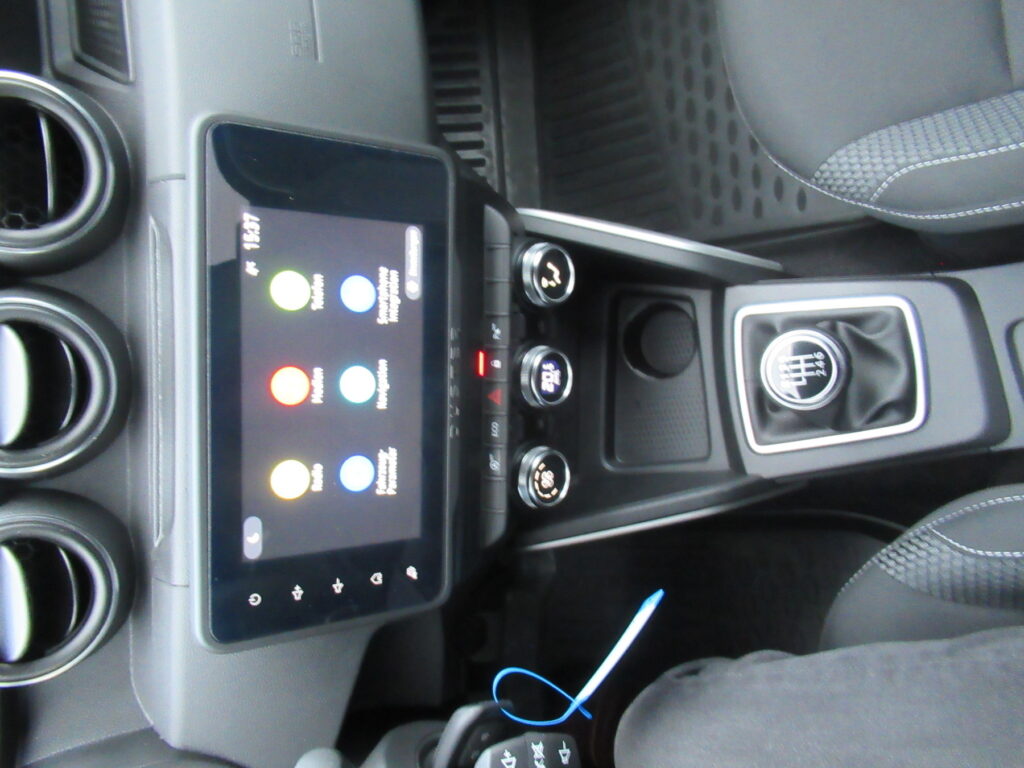 Dacia Duster Exposé-Bild 9