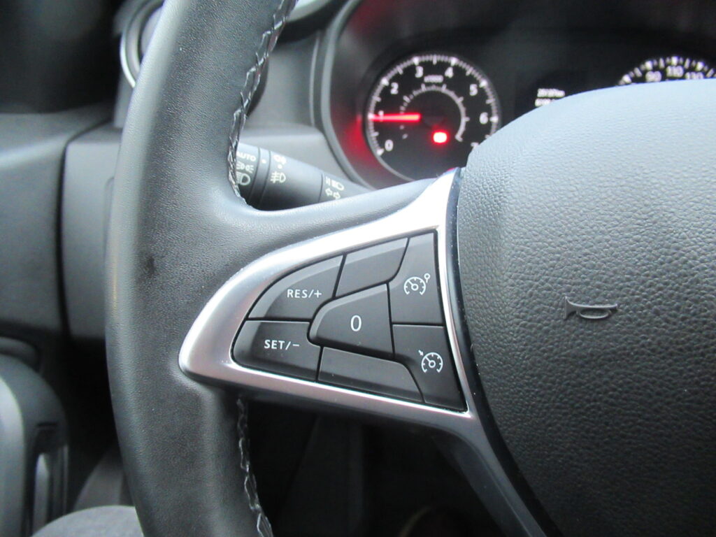 Dacia Duster Exposé-Bild 22