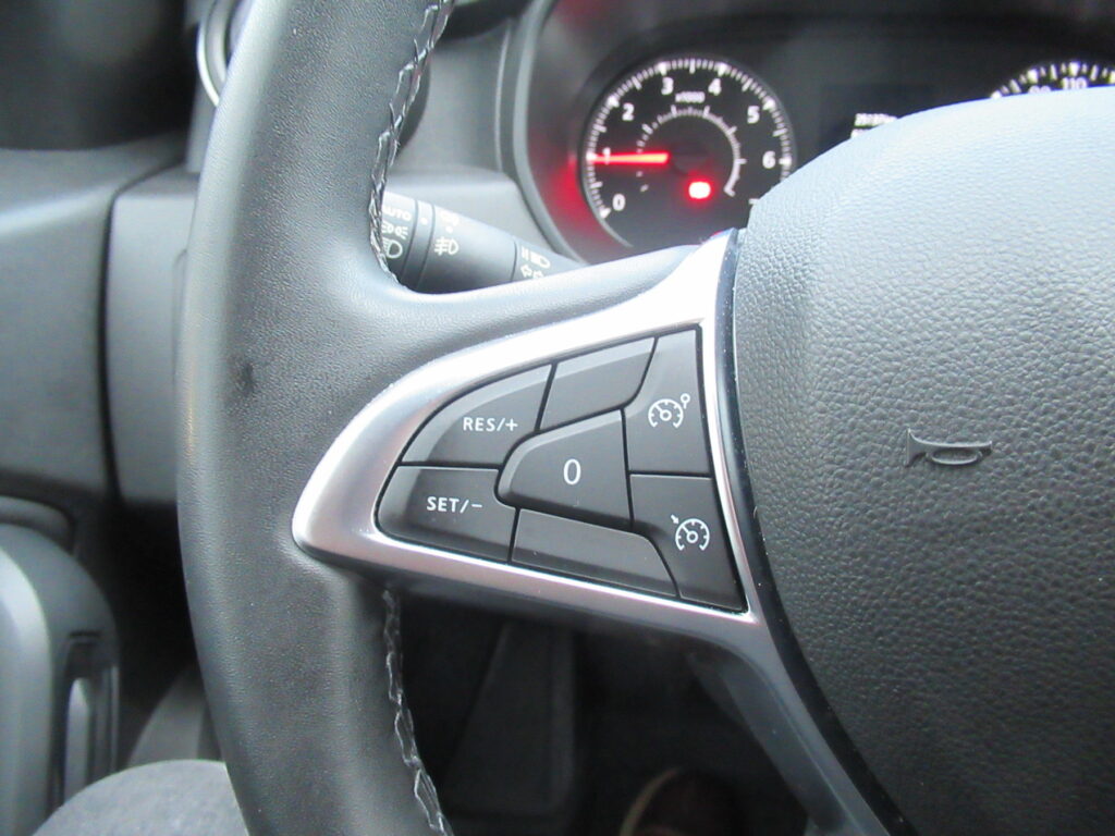 Dacia Duster Exposé-Bild 25