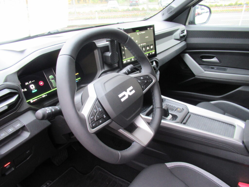 Dacia Bigster Exposé-Bild 7