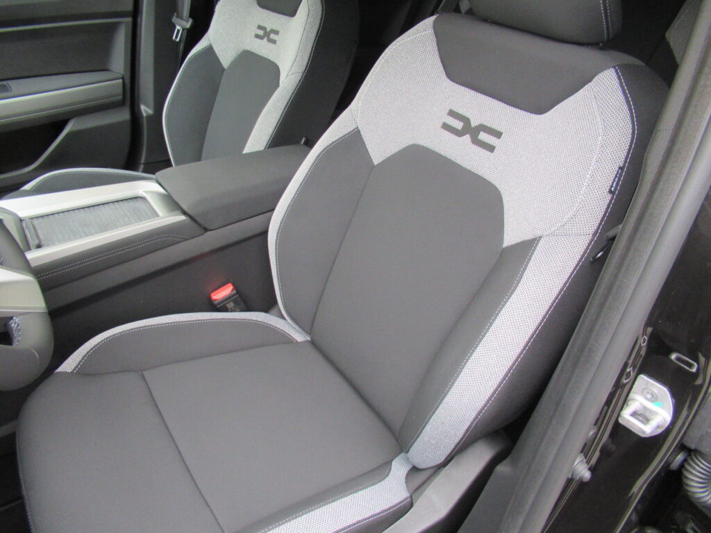 Dacia Bigster Exposé-Bild 11