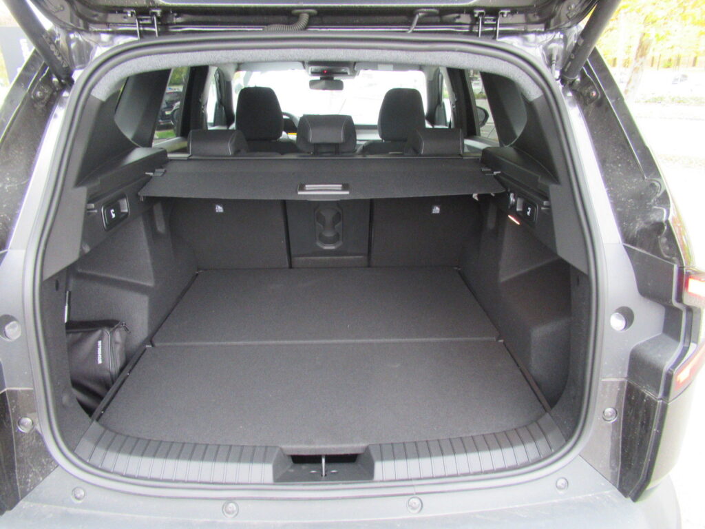 Dacia Bigster Exposé-Bild 18